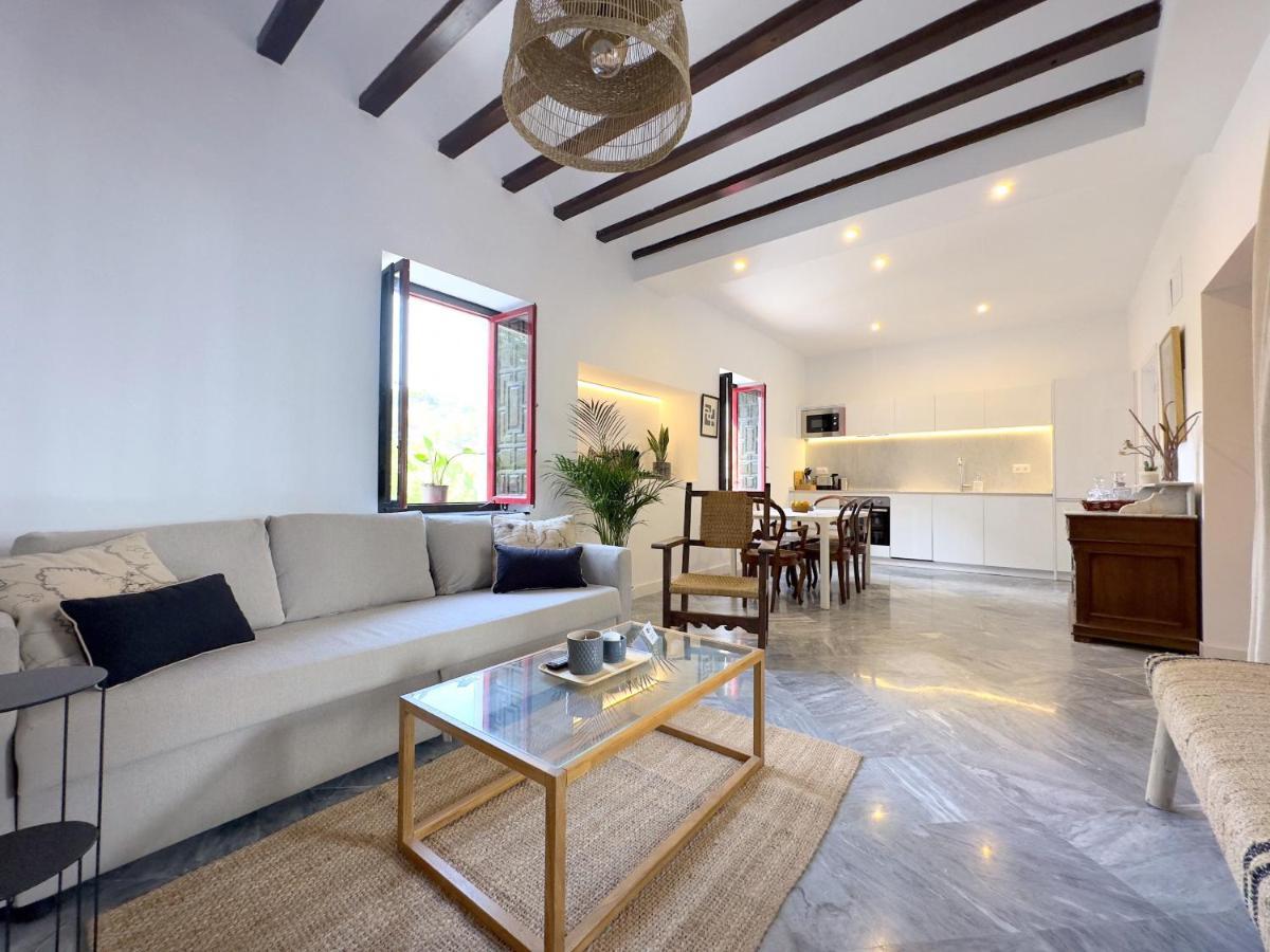 Villa Clavero Three Premium Apt Малага Экстерьер фото